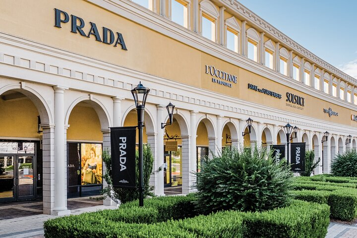 Private Shopping Tour from San Antonio to San Marcos Outlets - Photo 1 of 7